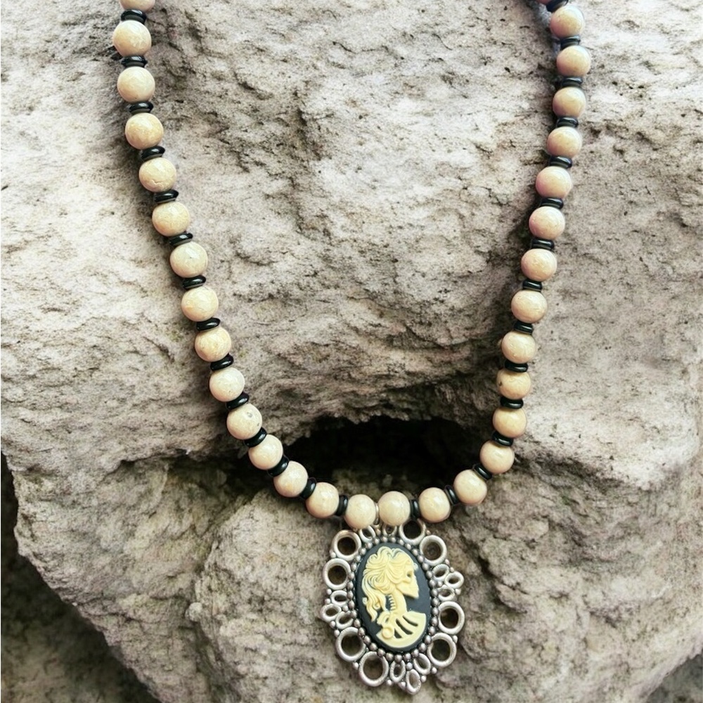 Beaded Cream Skull Cameo Pendant